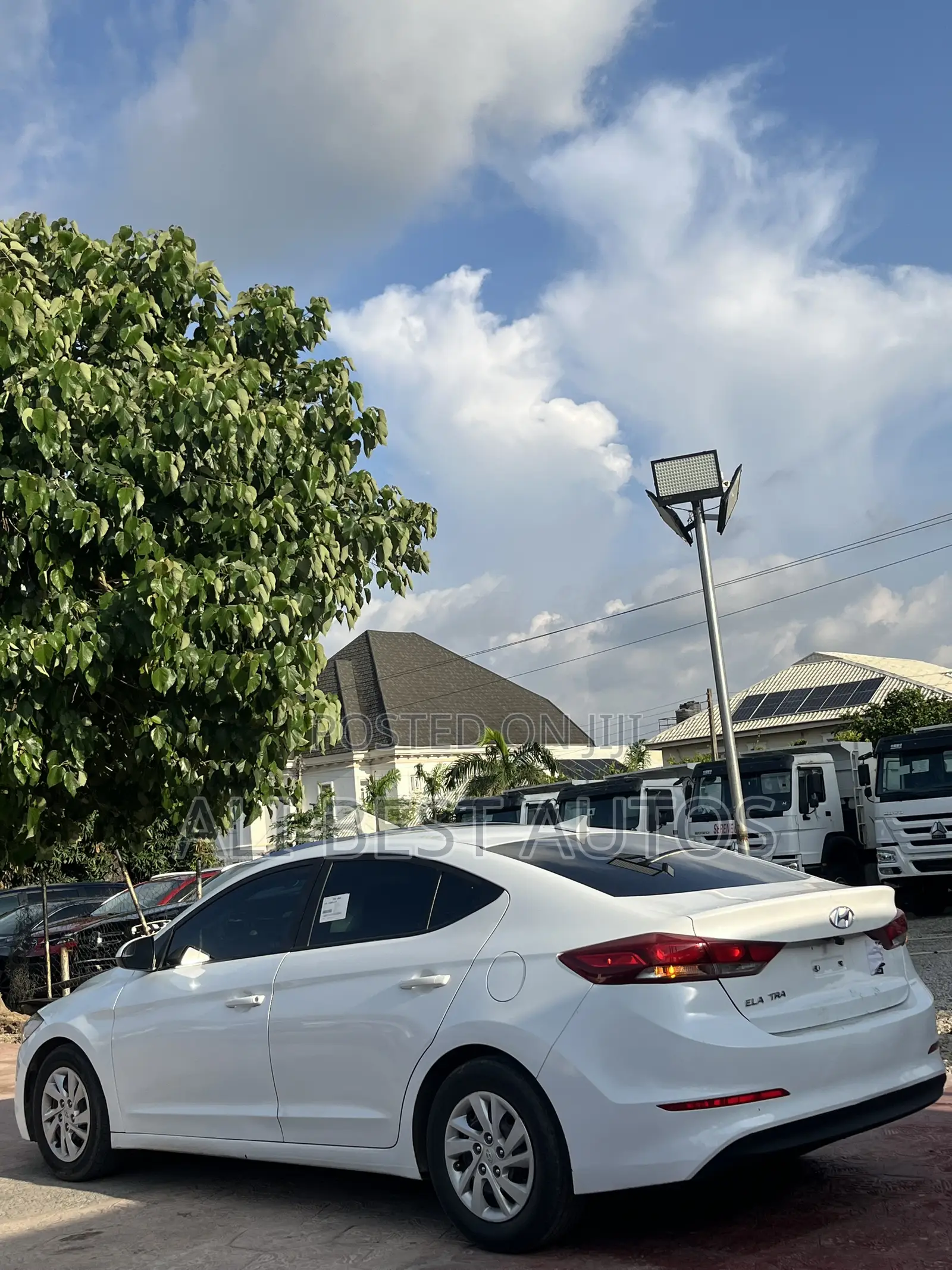 Hyundai Elantra 2017 White
