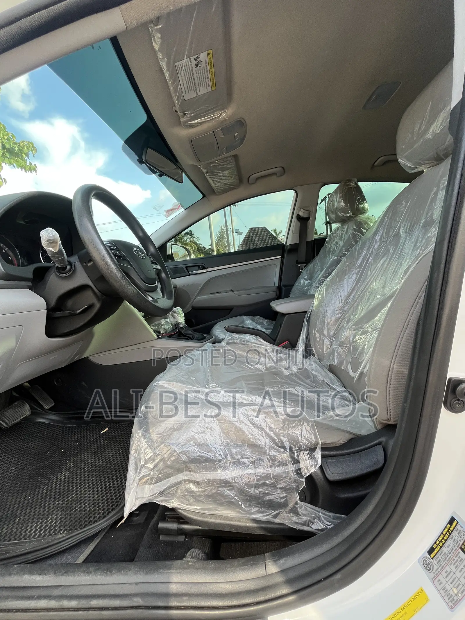 Hyundai Elantra 2017 White