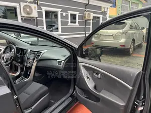 Hyundai Elantra GT 2013 Black
