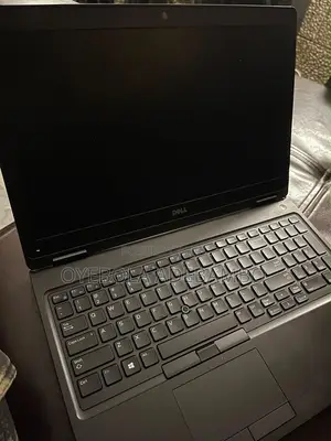 Laptop Dell Latitude 5590 8GB Intel Core i5 SSD 256GB