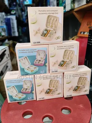 Portable Jewelry Mini Box- Gift Jewelry Organizer