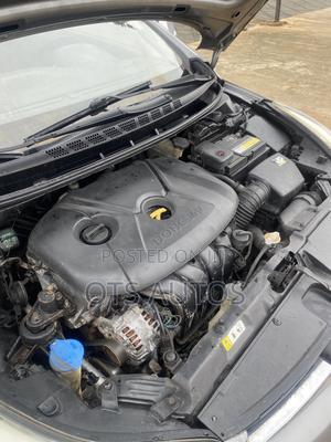 Hyundai Elantra GLS Sedan FWD (1.8L 4cyl 6M) 2013 Gray