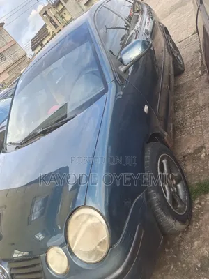 Volkswagen Golf 2002 Green