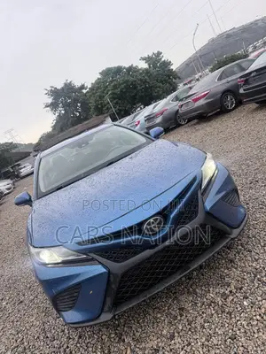 Toyota Camry 2019 Blue
