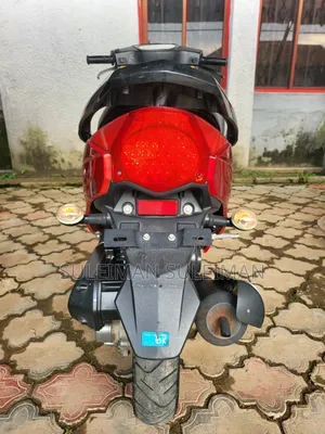 Hyosung 2012 Red
