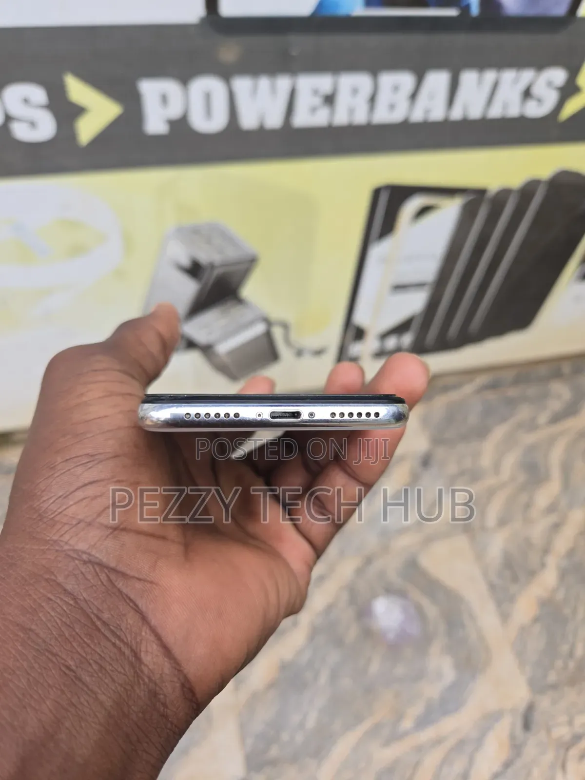 Apple iPhone X 64 GB White
