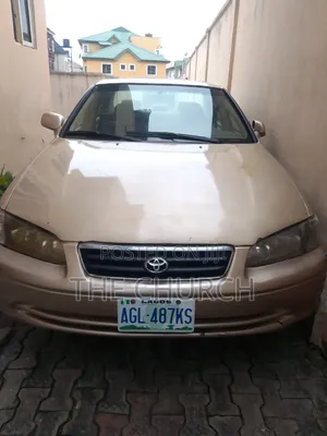Toyota Camry SE 4dr Sedan (2.4L 4cyl 4A) 2002 Gold