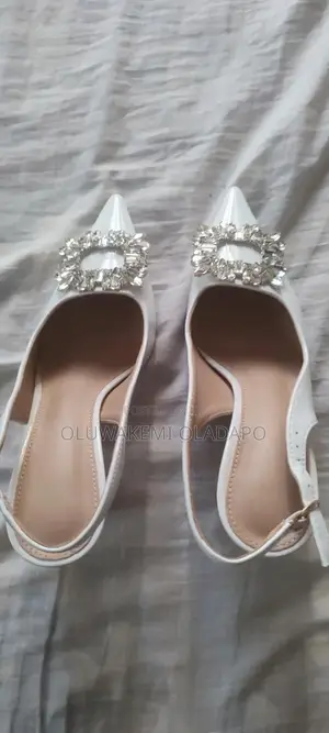 Selling Pointed Toe White Heels