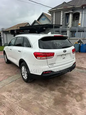 Kia Sorento 4dr SUV 2016 White