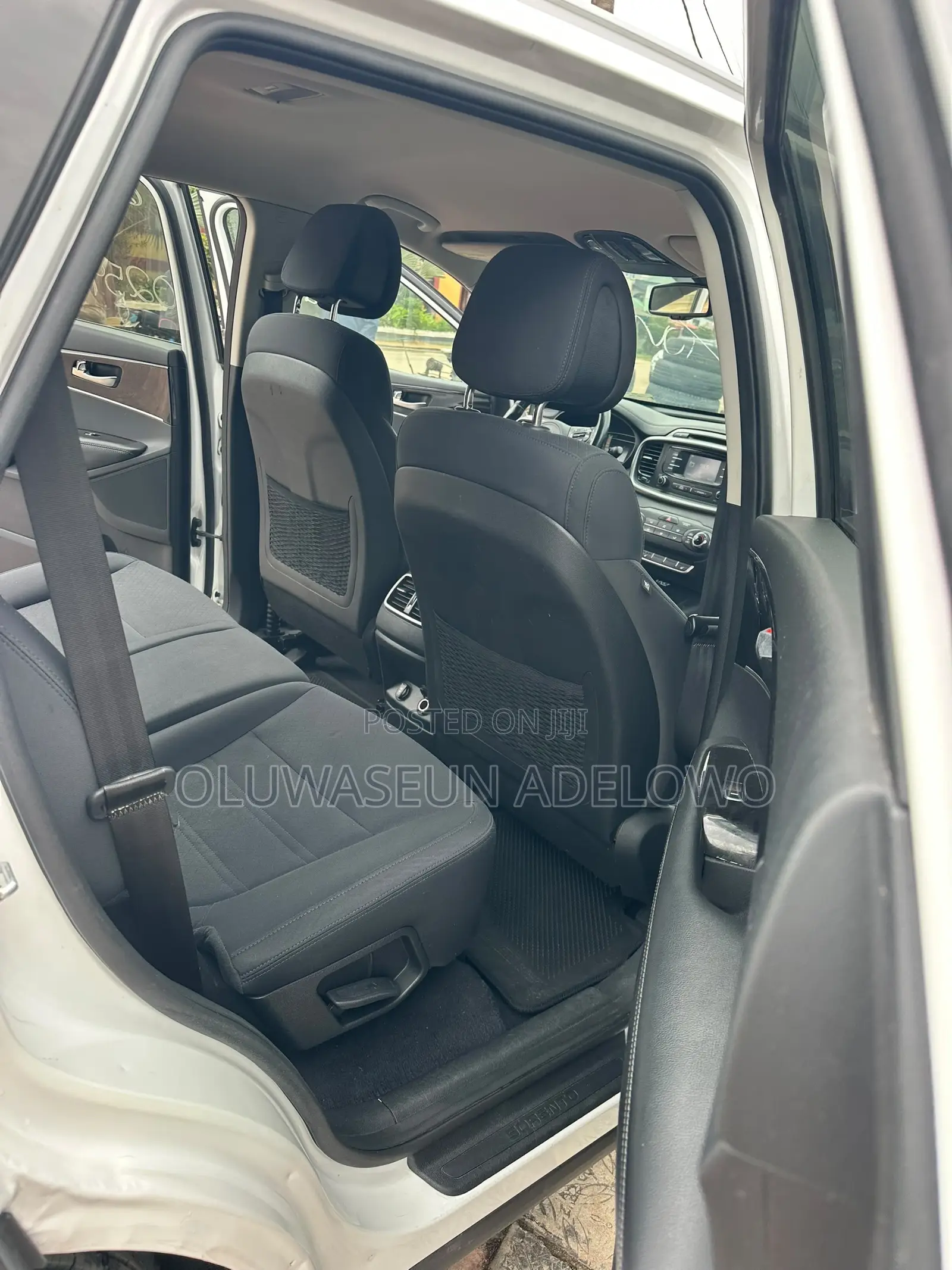 Kia Sorento 4dr SUV 2016 White