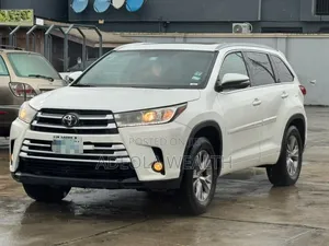 Toyota Highlander XLE 4dr SUV (3.5L 6cyl 6A) 2015 White
