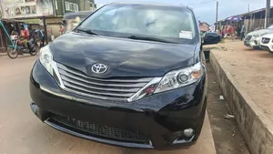 Toyota Sienna 2012 Black
