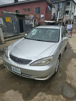 Toyota Camry 2004 Silver