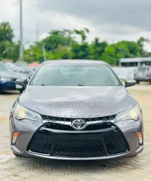 Toyota Camry 2016 Gray