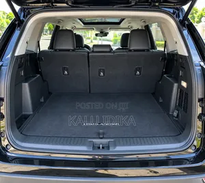 Toyota Highlander XLE 2021 Black