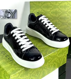 Top Notch Luxury Men's Sneakers Gucci Best Quality Well Branded