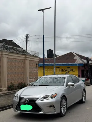 Lexus ES 2013 White