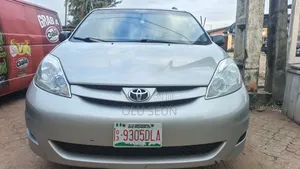 Toyota Sienna 2007 Silver