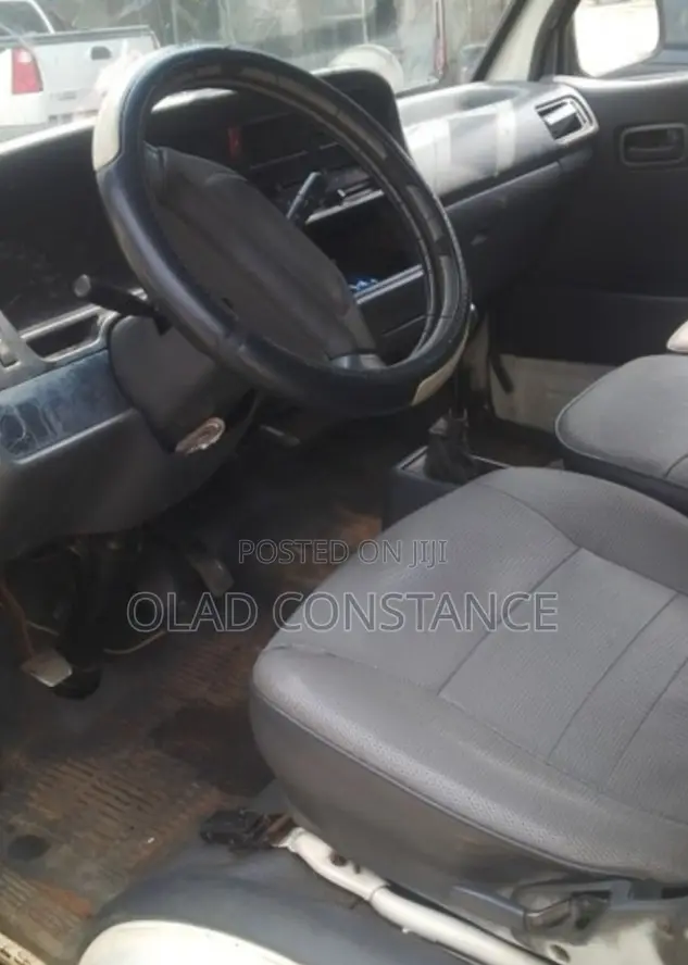Toyota HiAce 1999 White
