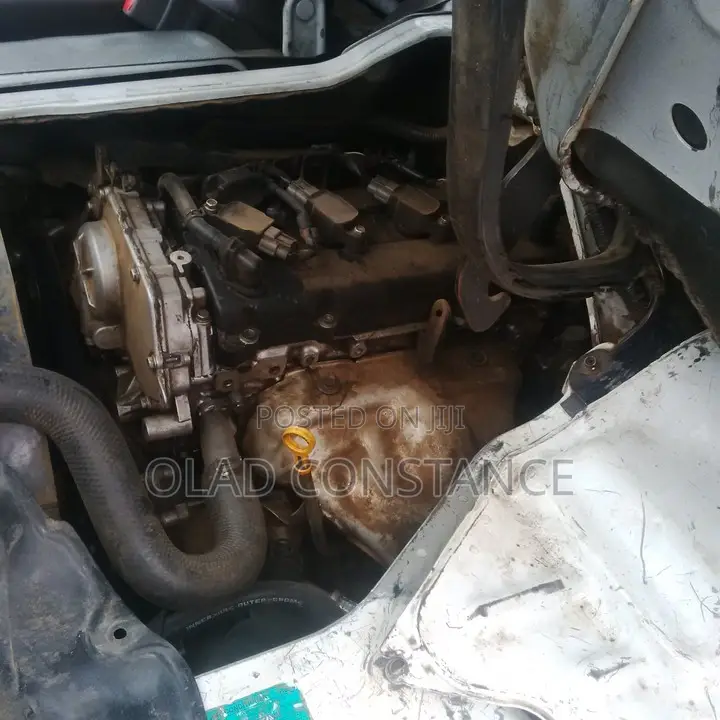 Toyota HiAce 1999 White