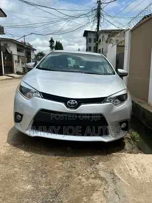 Toyota Corolla LE 4dr Sedan (1.8L 4cyl CVT) 2016 Silver