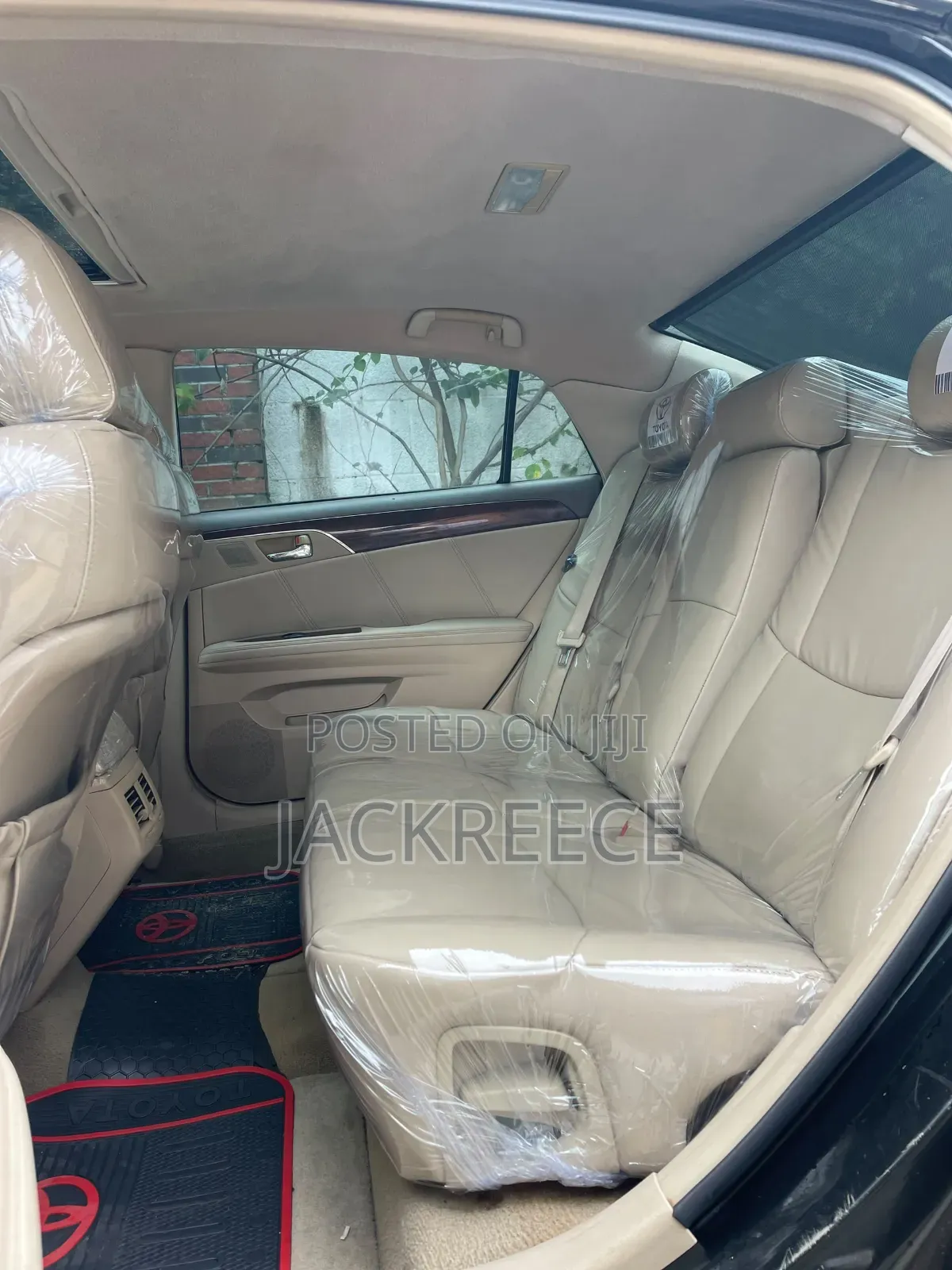 Toyota Avalon 2010 Black