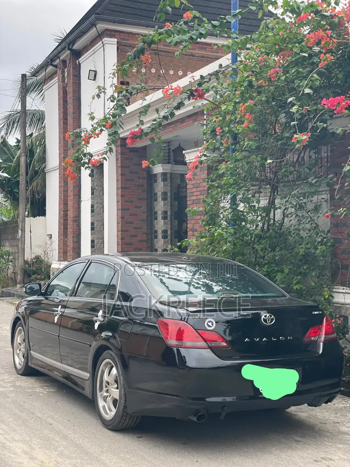 Toyota Avalon 2010 Black
