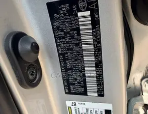 Toyota Matrix S Hatchback AWD (2.4L 4cyl 4A) 2009 Silver