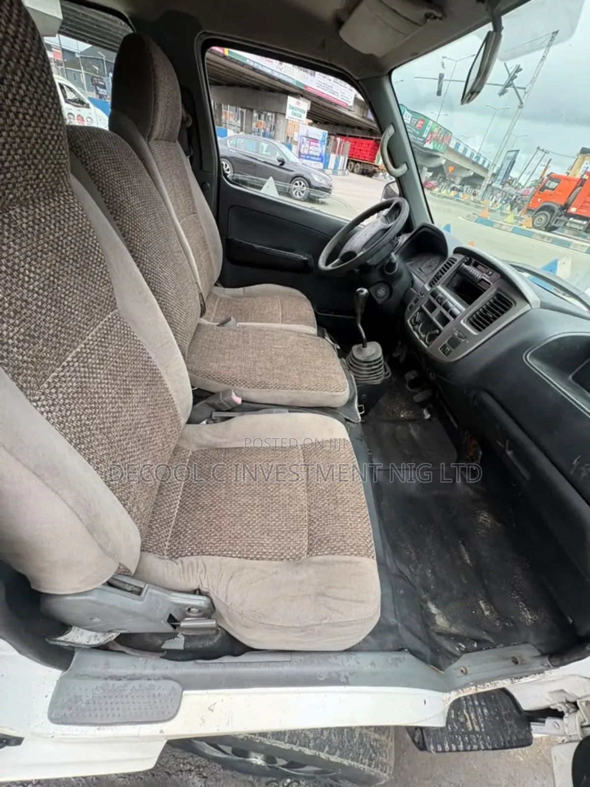 Nissan Caravan (Urvan) 2017 White