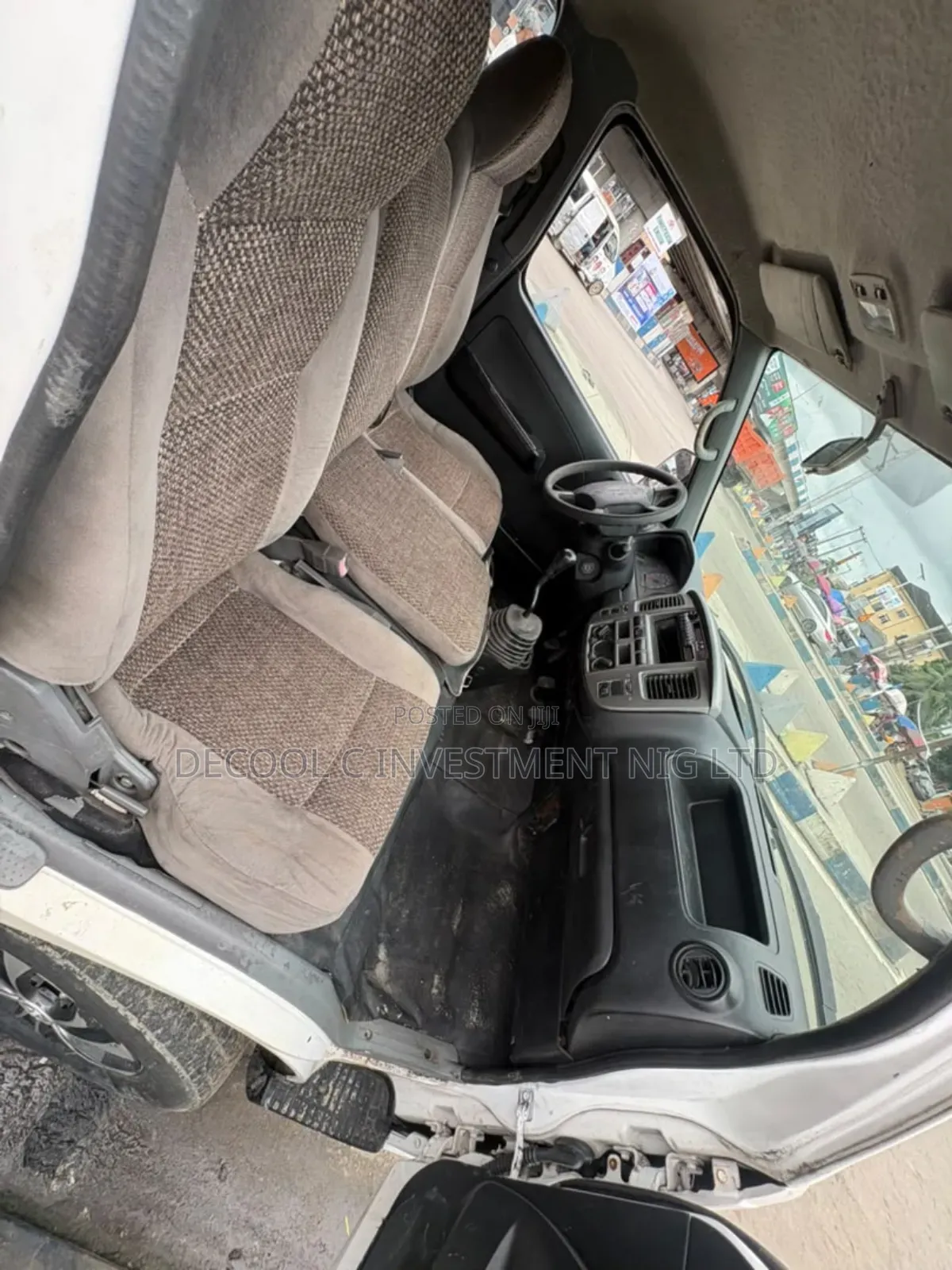 Nissan Caravan (Urvan) 2017 White