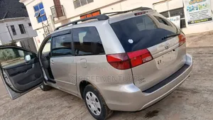 Toyota Sienna CE 2005 Silver