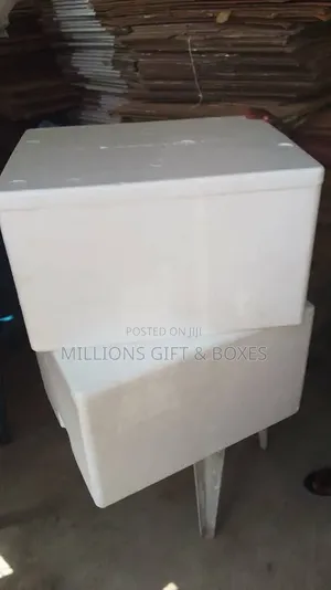 Styrofoam Coolers in 4.5, 20, 30, 50 Litres).