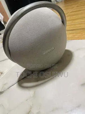 Neatly Used HK Onyx Studio 7
