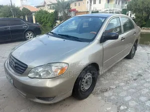 Toyota Corolla 2005 Gold