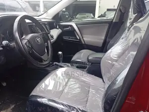 Toyota RAV4 Limited 4dr SUV (2.5L 4cyl 6A) 2018 Red