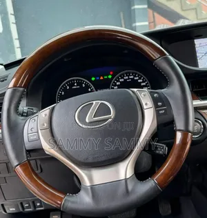Lexus ES 2015 White