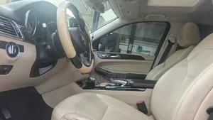 Mercedes-Benz GLE-Class 2017 Blue
