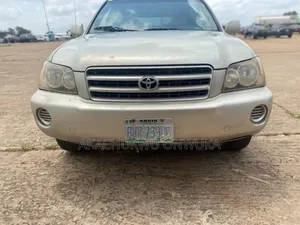 Toyota Highlander 2004 Silver