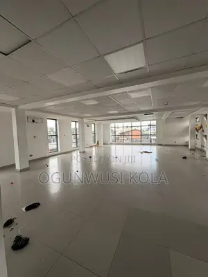 Massive Building on 3 Floors
