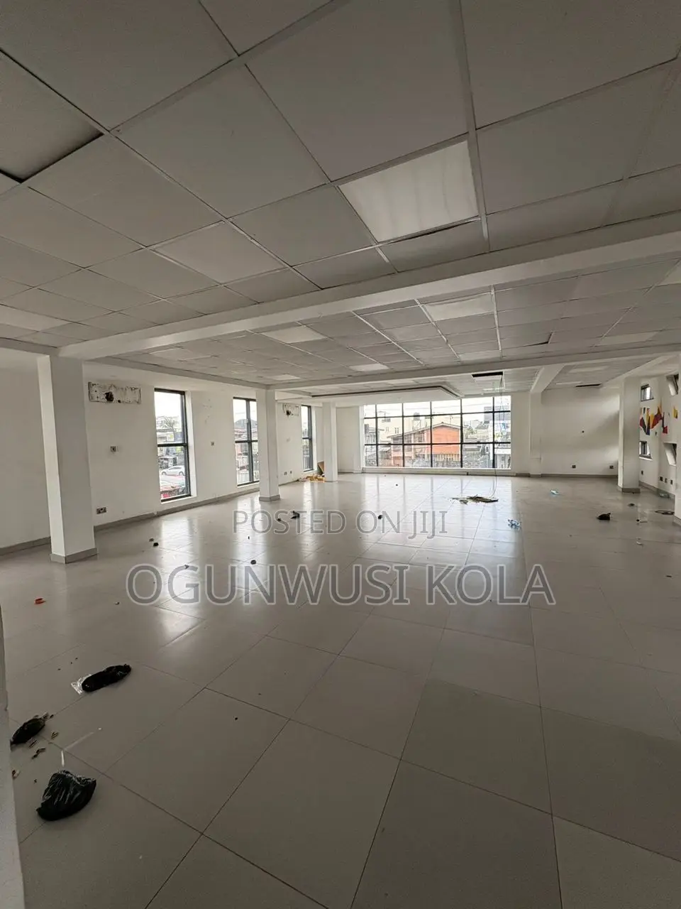 Massive Building on 3 Floors