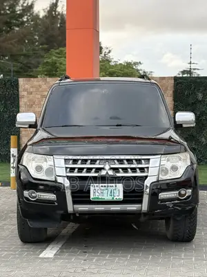 Mitsubishi Pajero 2010 Black