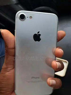 Apple iPhone 7 32 GB Silver