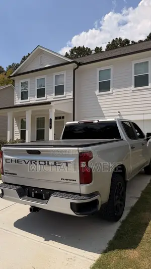 Chevrolet Silverado 1500 2022 Silver