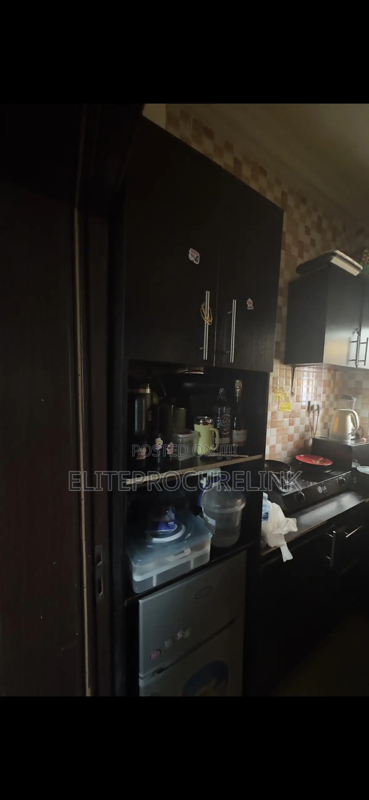 Full Kitchen Cabinet