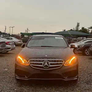Mercedes-Benz E350 Base 4Matic Sedan AWD (3.5L 6cyl 7A) 2011 Black