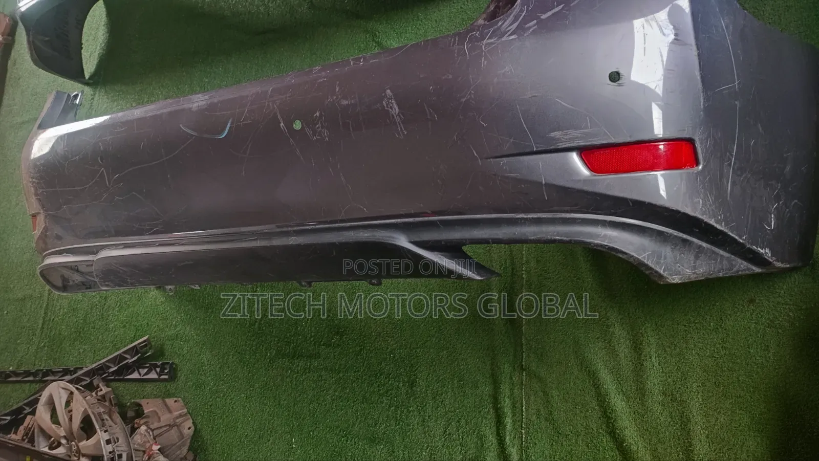 Back Bumper Es350 2017