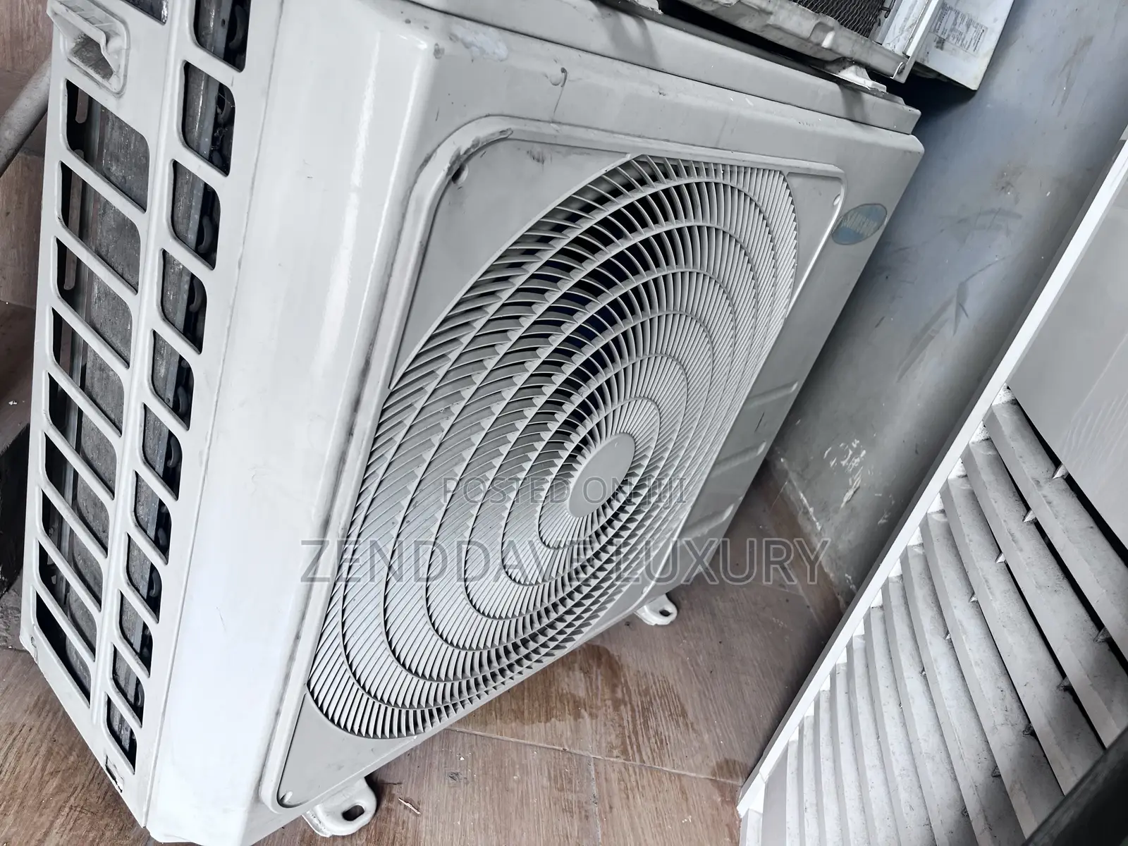 Samsung Standing AIR CONDITION