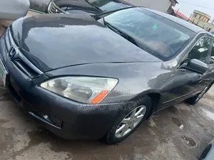 Honda Accord 2.0 Comfort 2005 Gray