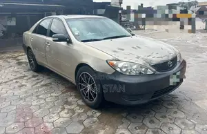 Toyota Camry 2006 Gold