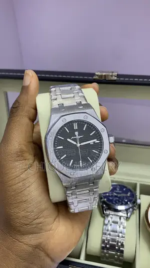 Poedagar Watch